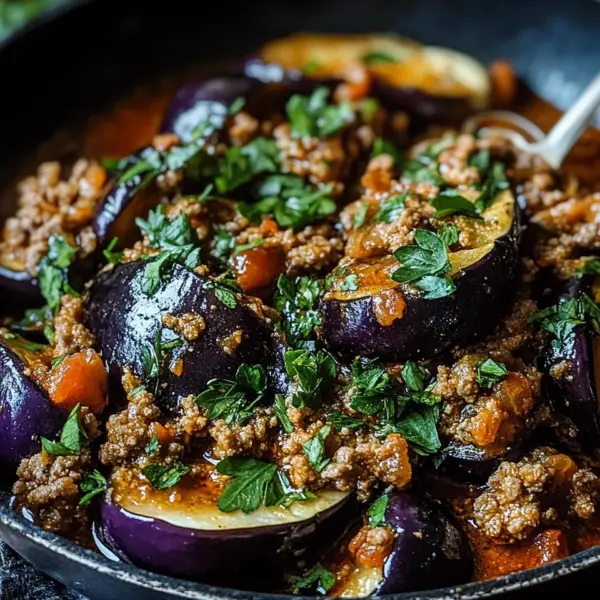 Türkische Auberginen-Hackfleisch-Pfanne