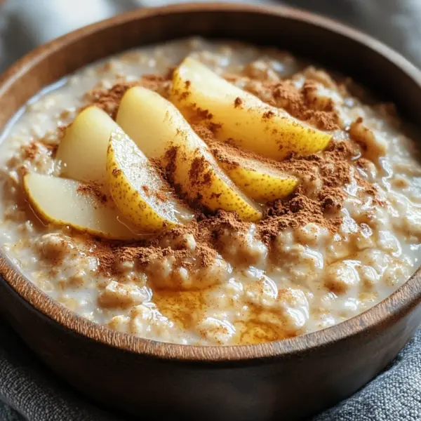 Overnight Oats with Cinnamon and Pear
